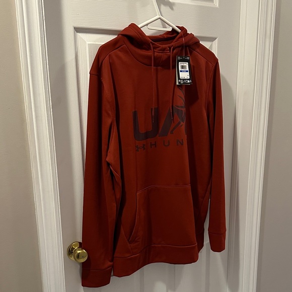 Under Armour Other - Under Armour Men's Brick Red Hoodie